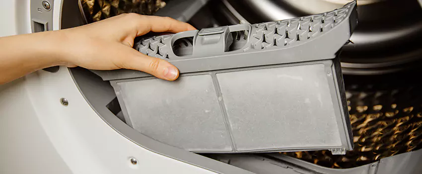 Signs Of A Clogged Dryer Lint Trap in Auburn, New York